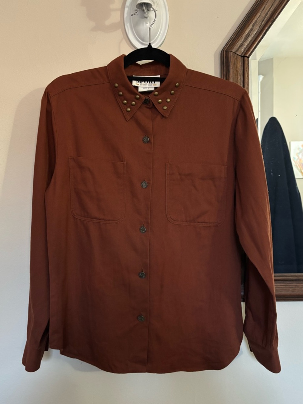 Sport by Sunny South Stud-Trim Button-Up Shirt in Rust Brown size 8